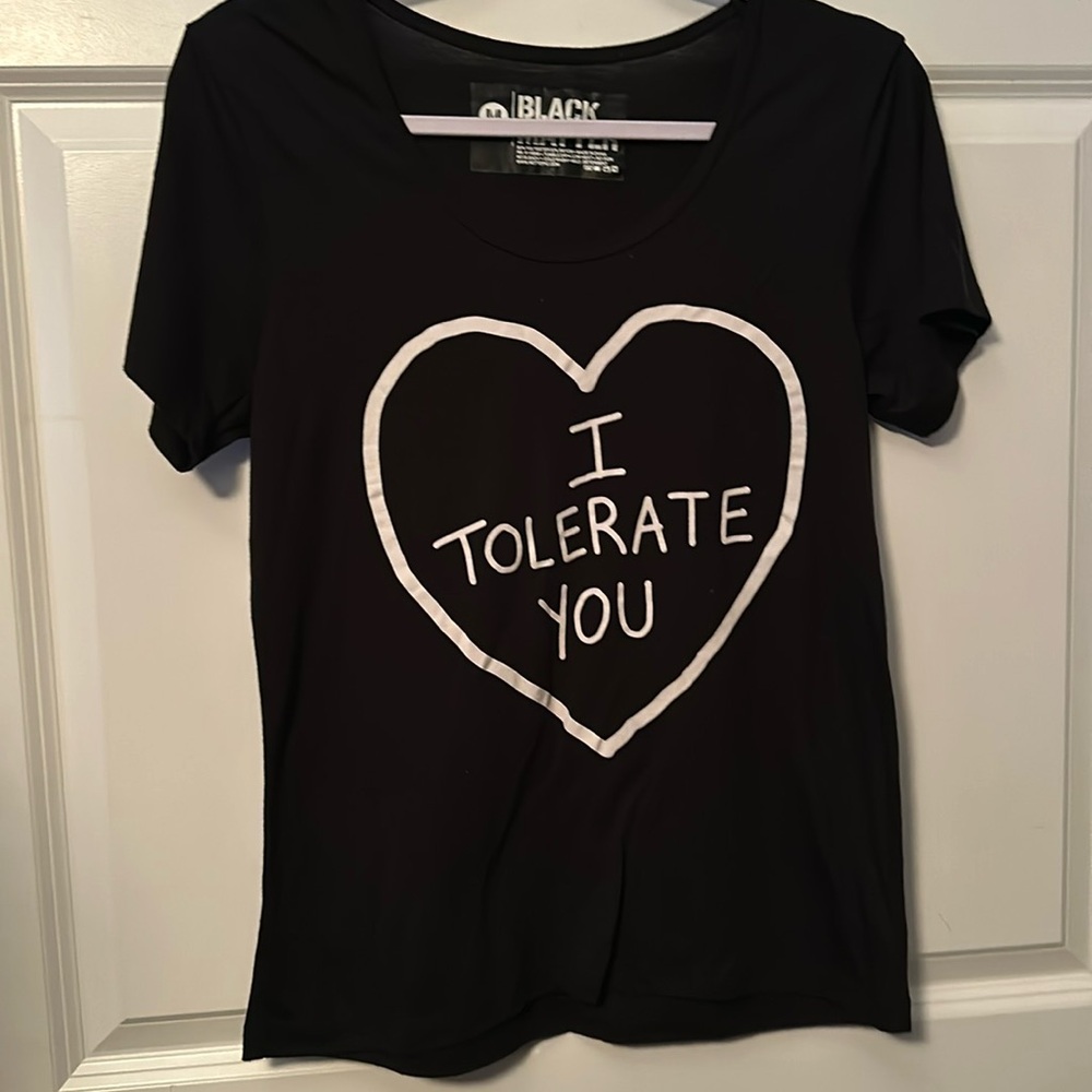 BLACK TSHIRT